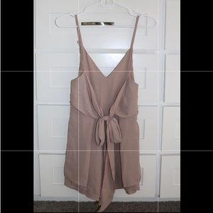 L'atiste by Amy nude/taupe romper NWT